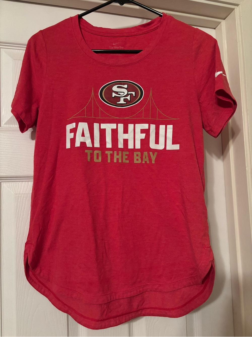 Nike San Francisco 49ers Faithful to the Bay Women’s T-shirt